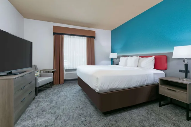 جناح بسرير كينج، Comfort Suites Arlington - Entertainment District, TX 2/3
