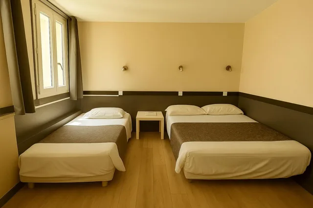 غرفة ثلاثية، Hotel des Bains 1/10