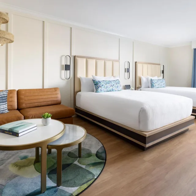 غرفة سوبيريور بسرير كوين، The Anza A Calabasas Hotel 4/10