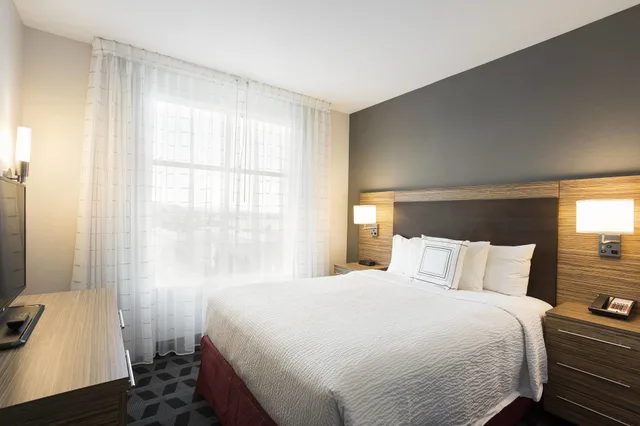 جناح بسرير كوين بغرفة نوم واحدة مع أريكة، Towneplace Suites San Mateo Foster City 1/4