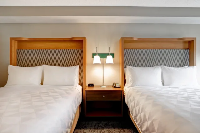 غرفة بسريرين كوين، Holiday Inn Ottawa Dwtn Parliament Hill 1/3