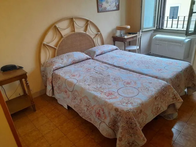 غرفة بسرير مزدوج أو سريرين منفصلين، Hotel Touring 5/10