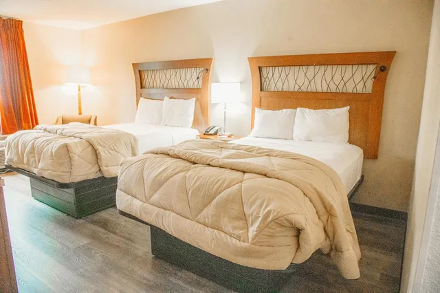 غرفة بسريرين مزدوجين، Country Garden Suites 5/10