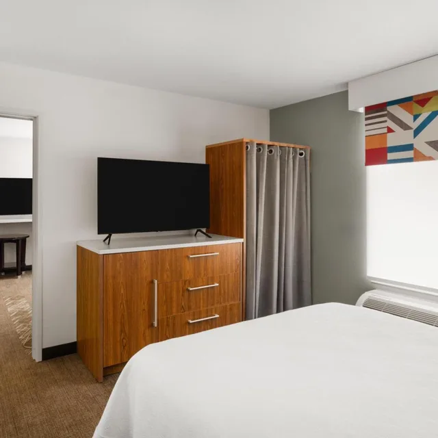 1 Bedroom, Suite, Queen Bed, Sofa, Home2 Suites by Hilton Alexandria 4/7