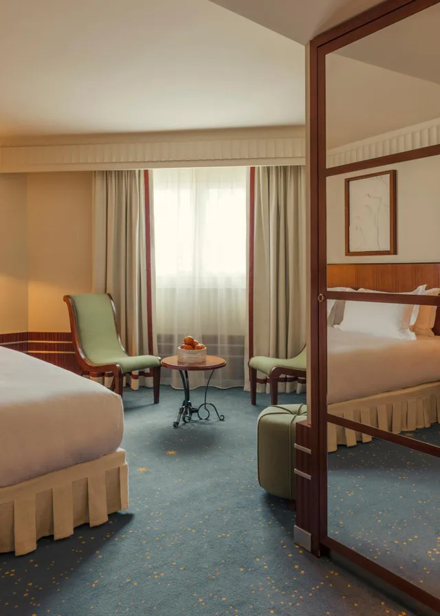 جناح جونيور بسرير كوين، Hotel des Grands Voyageurs 2/5