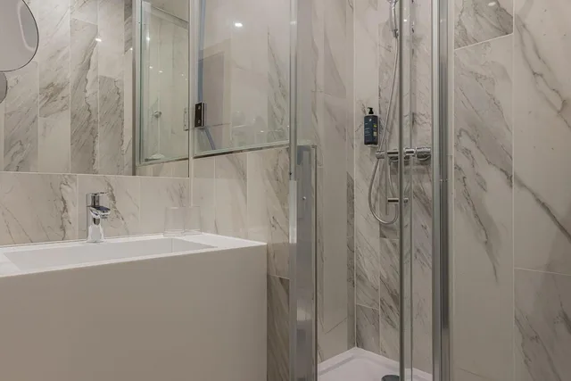 Room, Twin Beds, Best Western Plus Hotel Comedie Saint-Roch 7/10