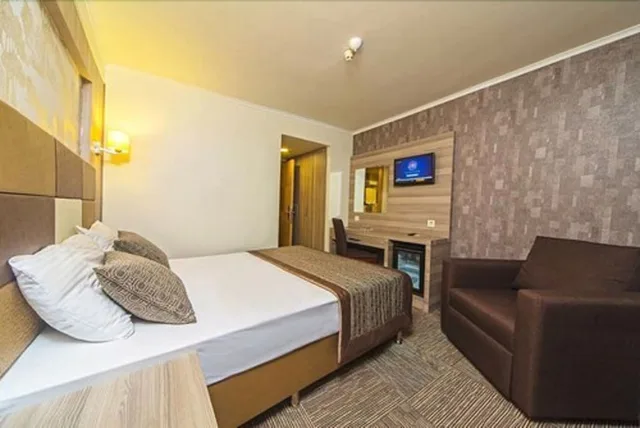 غرفة قياسية بسرير مزدوج، Pera Arya Hotel 6/10