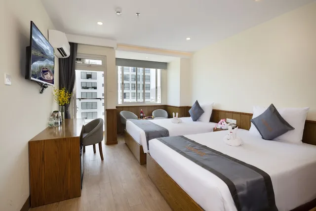 غرفة سوبيريور بسريرين منفصلين بإطلالة على المدينة، Quang Vinh Hotel 1/10