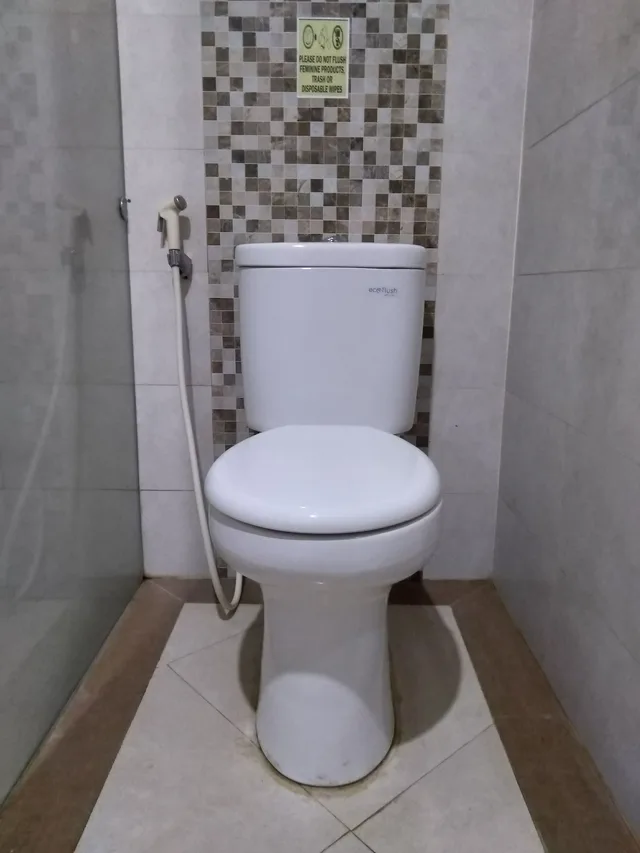 غرفة قياسية بسرير كوين، Hastina Hotel Lombok 3/3