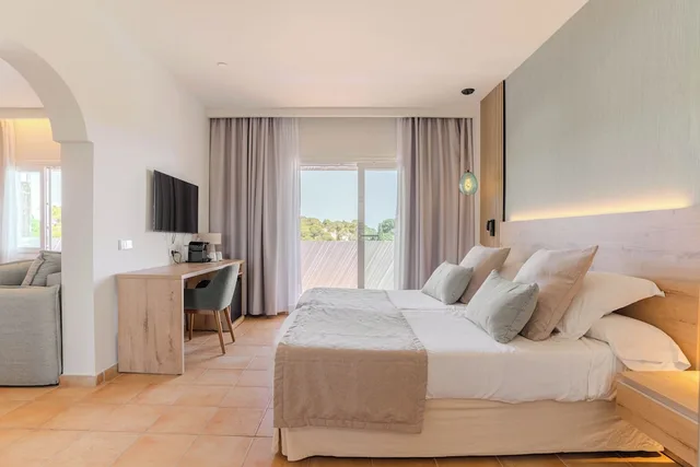 Junior Suite, Studio, Twin Beds, Sea View، Hotel Cala d Or - Adults Only 1/7