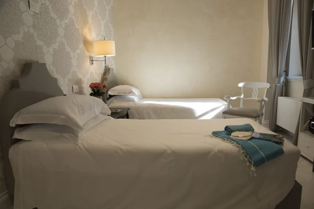 غرفة كلاسيكية بسرير مزدوج أو سريرين منفصلين، Hotel Altavilla 1/2