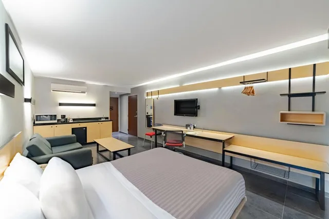 غرفة سوبيريور بسرير كوين مع أريكة، City Express By Marriott Oaxaca 3/8