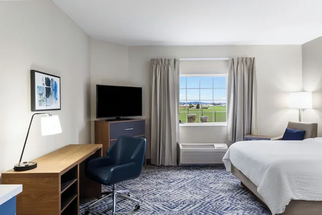 جناح بسرير كوين، Candlewood Suites Yuma 3/7