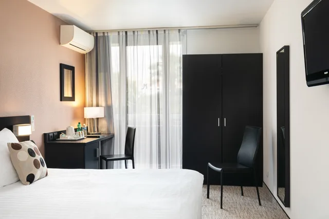 غرفة سوبيريور بسرير مزدوج أو سريرين منفصلين، Best Western Hotel Mediterranee Menton 2/5