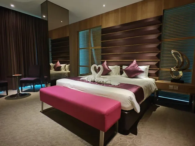 غرفة ديلوكس تنفيذية بسرير كينج، Greens Hotel And Suites 3/3