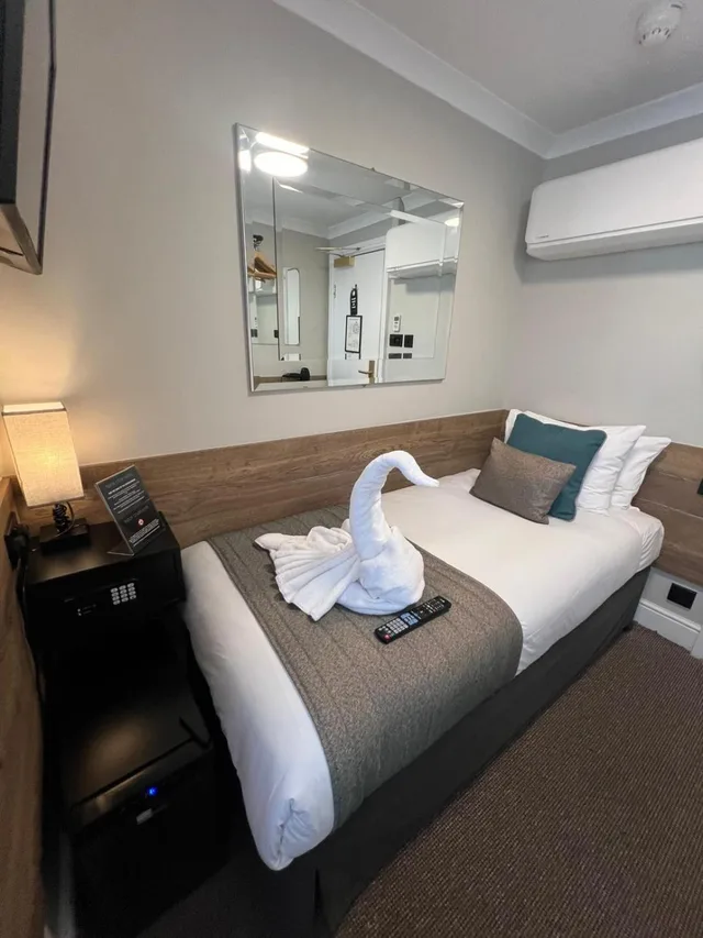 غرفة سوبيريور مفردة، Tudor Court Hotel 8/18