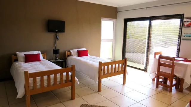 21 Klein Karoo Street، Oudtshoorn 8/35
