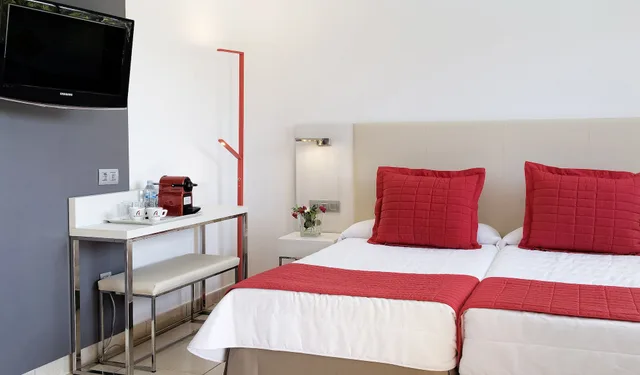 Alexandre, Club, Double Bed, 2 Sofa، Alexandre La Siesta 9/10