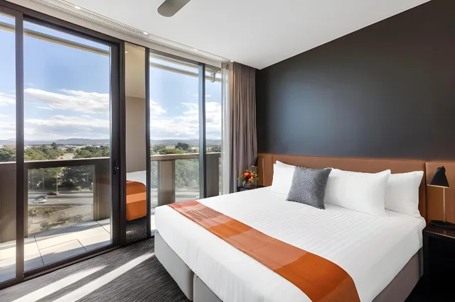 2 Bedrooms, Apartment, Double or Twin Bed, Vibe Hotel Canberra Airport 1/1