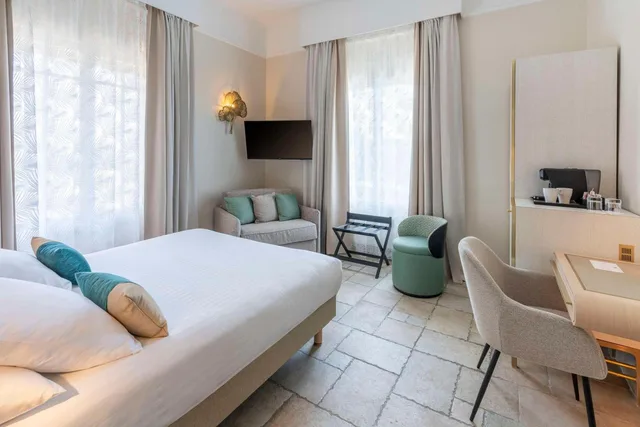 غرفة بسرير كوين بشرفة، Grand Hotel Des Lecques, BW Signature Collection 3/10