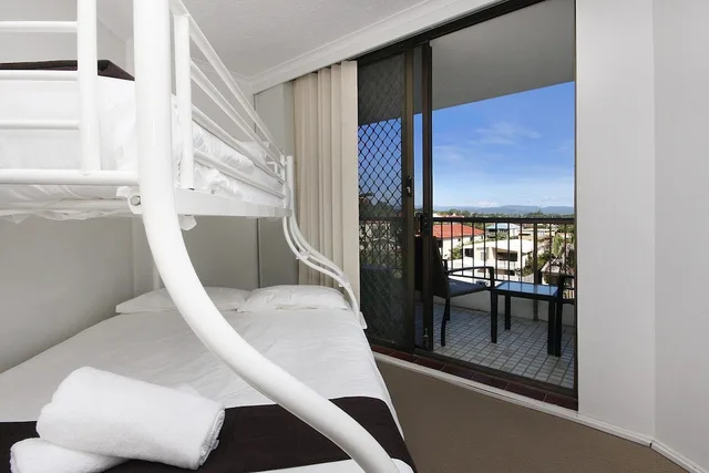 2 Bedrooms, 1 Queen and 1 Bunk Bed, Beach Side، SPINDRIFT ON THE BEACH 3/5