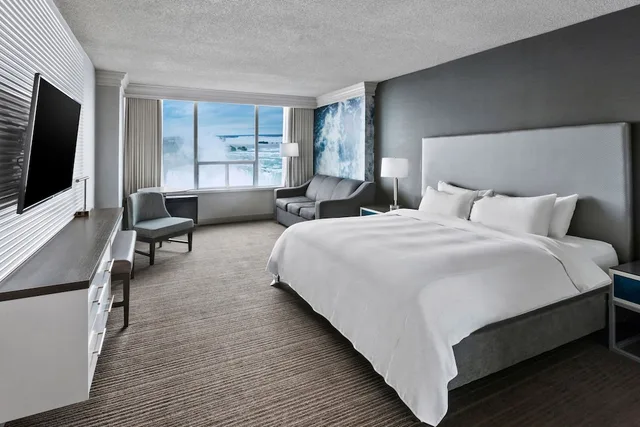 غرفة بسرير كينج، Niagara Falls Marriott on The Falls 1/4