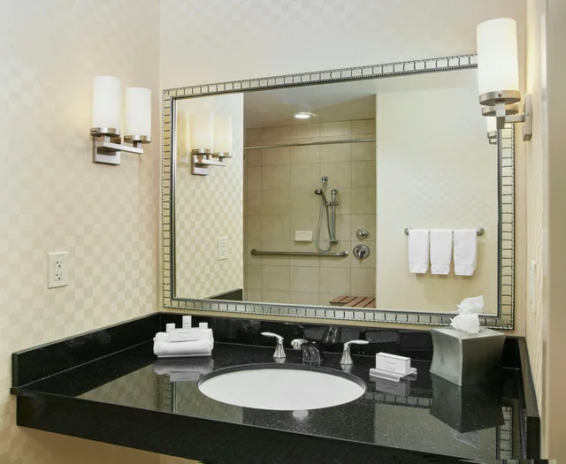 جناح بسرير كينج بغرفة نوم واحدة لذوي الإعاقة، Hilton Garden Inn Rockville-Gaithersburg 2/4