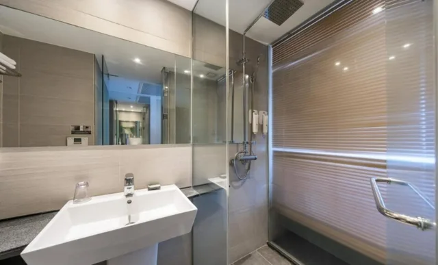 غرفة عائلية بسريرين مزدوجين بإطلالة على المدينة، The Best Jeju Seongsan Hotel 9/9