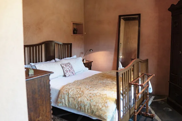 كوخ فاخر بسرير كوين بحوض جاكوزي، Buxton Manor 1/6