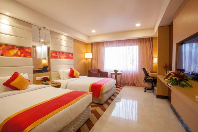 Executive, DOLPHIN HOTEL 1/2