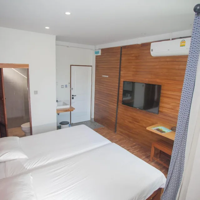 Standard, Twin Beds, Building B، Celosia Chiang Mai 6/9