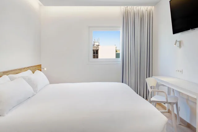 غرفة ديلوكس بسرير مزدوج، B&B HOTEL Porto Expo Aeroporto 3/6