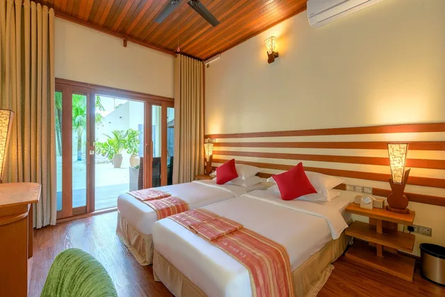 Araamu Holidays and Spa، Male 20/60