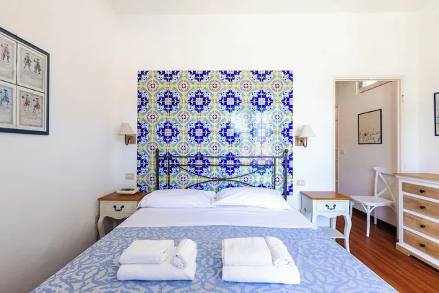 غرفة قياسية بسرير مزدوج، Hotel Torre Dei Borboni 4/7