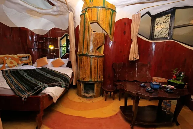 Bamboo, Double Bed، Crazy House 2/2