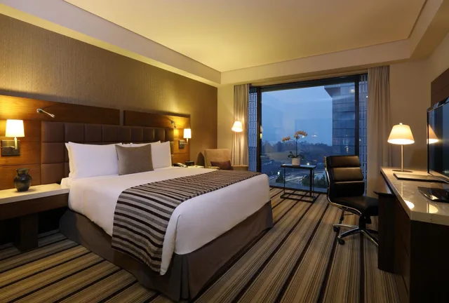 Guest Room, King Bed, City View, Executive Level، JW Marriott Hotel Mexico City Santa Fe 4/10
