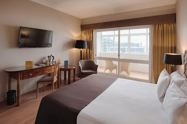 غرفة بسرير مزدوج أو سريرين منفصلين، Golden Tulip Porto Gaia Hotel 4/8