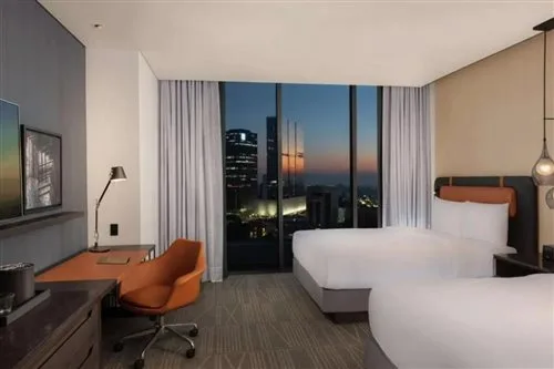 غرفة رباعية بسريرين كوين، Hilton Guadalajara Midtown 1/2