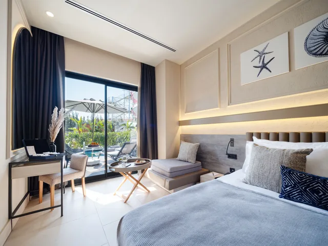 Swim Up, Deluxe, 1 Queen and 1 Single Bed، Liu Resorts 3/7