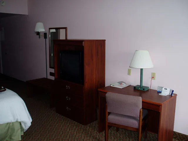 Study, King Bed, Sofa، Hampton Inn Spring Hill 2/2