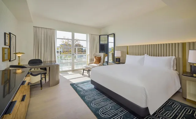غرفة ديلوكس بسرير كينج بشرفة لذوي الإعاقة، Cameo Beverly Hills, LXR Hotels & Resorts 4/8
