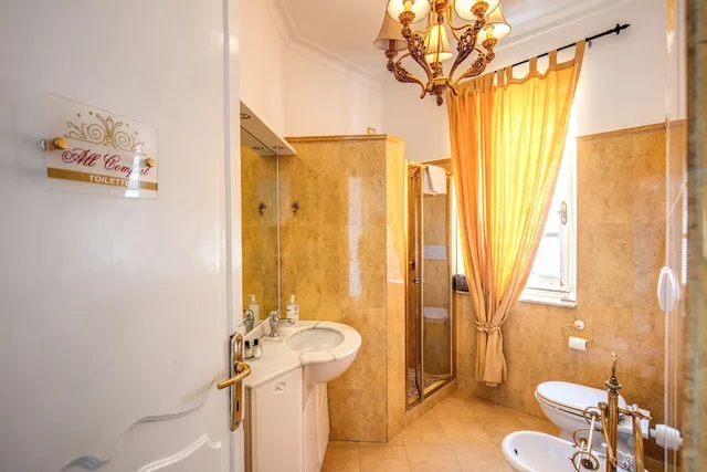 Economy, Double or Twin Bed, External Bathroom، All Comfort Astoria Palace 5/5