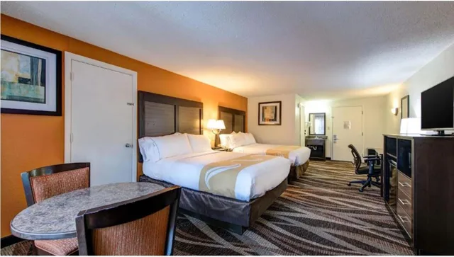 غرفة رباعية بسريرين كوين، Quality Inn Creekside - Downtown Gatlinburg 4/8