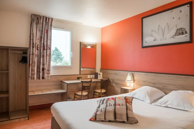 Room, Queen Bed, Ace Hotel Paris Marne La Vallee 6/8