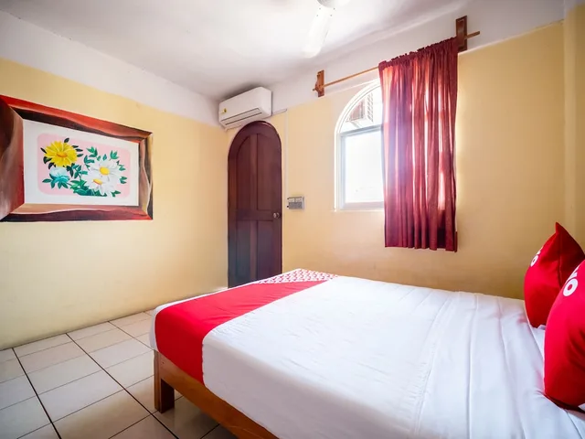 Standard, 3 Double Beds, OYO Hotel Betsua Vista Hermosa, Huatulco 2/8