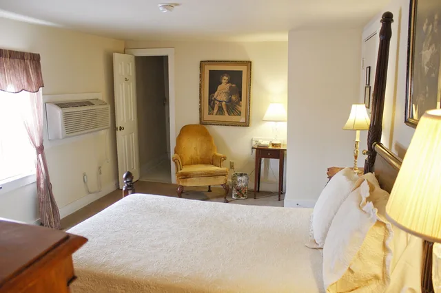 Cedar, Creek, Guest Room, Double Bed، Wayside Inn 3/5
