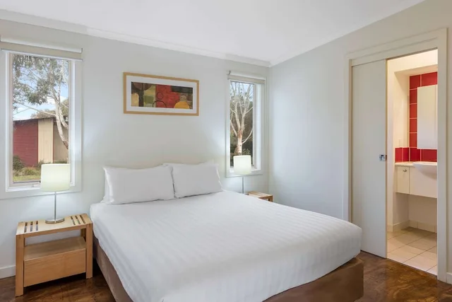 فيلا بسرير كوين وسريرين منفصلين بغرفتي نوم، Ramada Resort by Wyndham Phillip Island 2/3