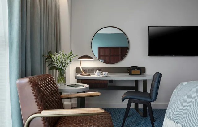Deluxe, Single, Double Bed, Clayton Hotel Cambridge 1/7