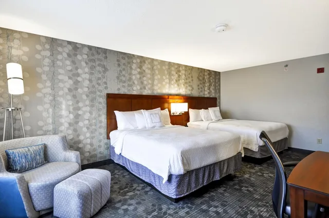 غرفة بسريرين كوين، Courtyard Jacksonville Airport Northeast 2/3