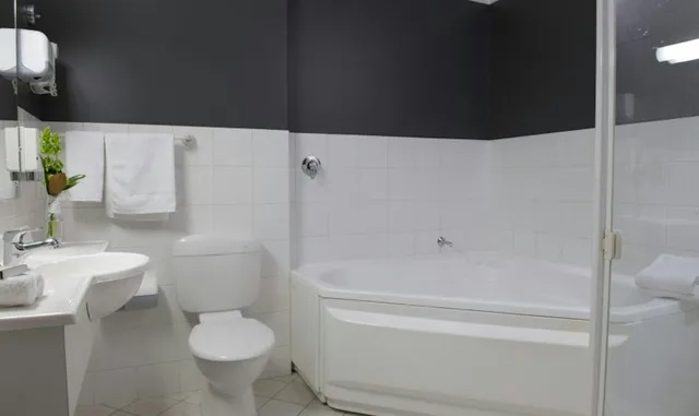 Spa, Executive, Suite، Adelaide Riviera 2/3